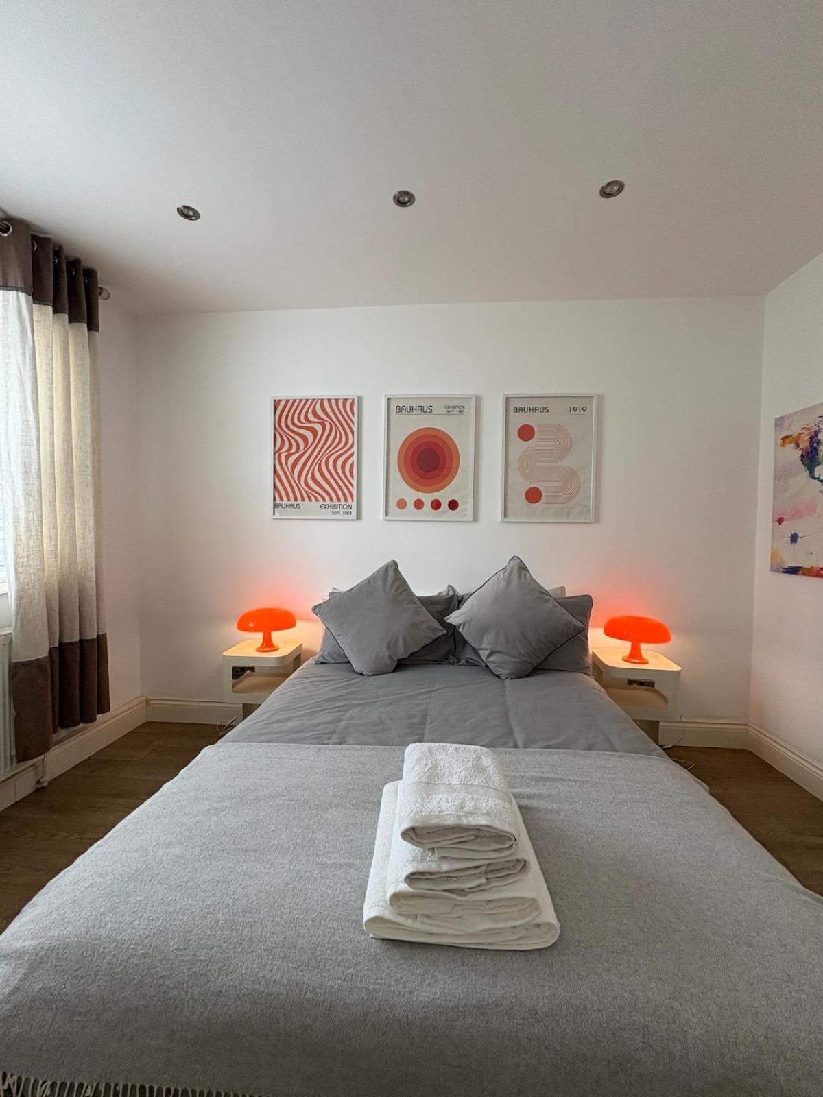 Spacious 3-bedroom Flat In Prime Location