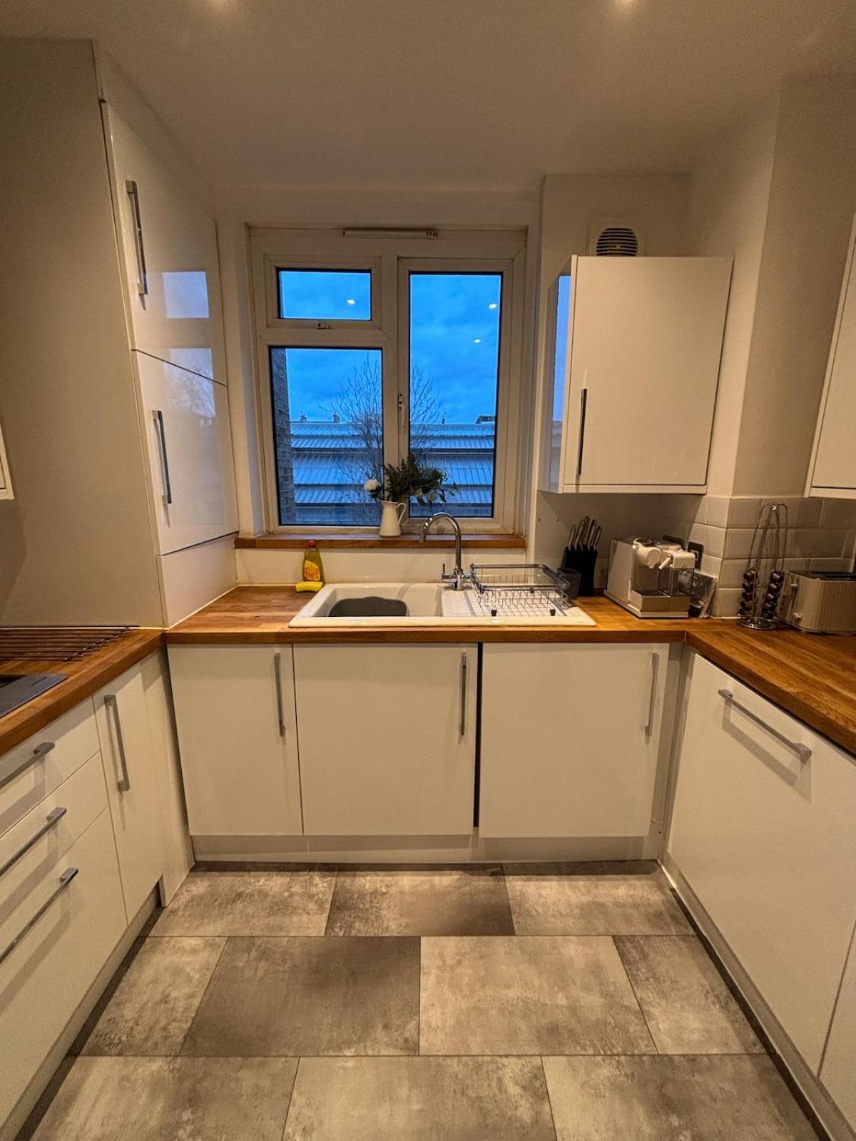 Spacious 3-bedroom Flat In Prime Location London